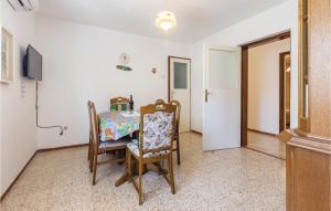 Awesome Apartment In Fazana With 3 Bedrooms And Wifi
