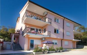 1 Bedroom Awesome Apartment In Volosko