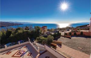 1 Bedroom Awesome Apartment In Volosko