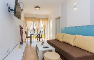 Beautiful Apartment In Vir With 1 Bedrooms, Wifi And Outdoor Swimming Pool