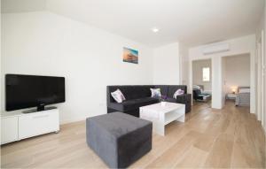 2 Bedroom Amazing Apartment In Trogir 
