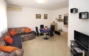 Amazing Apartment In Pula With 2 Bedrooms And Wifi