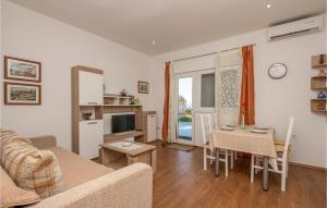 Stunning apartment in Makarska with WiFi and 1 Bedrooms