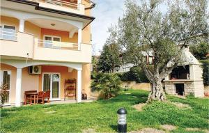 2 Bedroom Amazing Apartment In Novigrad