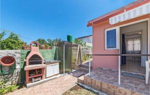 Awesome Home In Pula With Kitchen