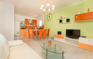 Beautiful Apartment In Fazana With Wifi 