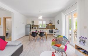 2 Bedroom Gorgeous Home In Trget