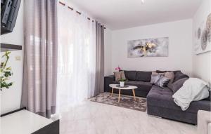 Awesome Apartment In Pula With 3 Bedrooms, Wifi And Outdoor Swimming Pool