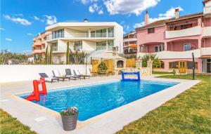 Nice Apartment In Pula With Outdoor Swimming Pool