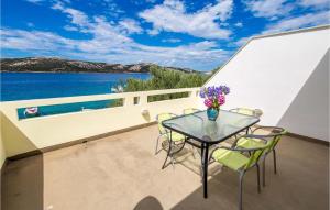 Beautiful Apartment In Stara Novalja