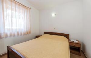 Awesome Apartment In Banjole With 1 Bedrooms And Wifi