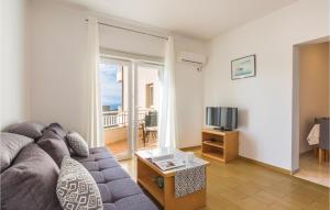 Beautiful Apartment In Makarska With 2 Bedrooms And Wifi