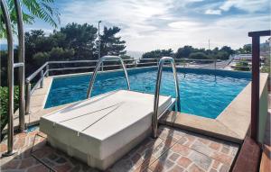 Awesome Apartment In Lokva Rogoznica With 1 Bedrooms, Wifi And Outdoor Swimming Pool
