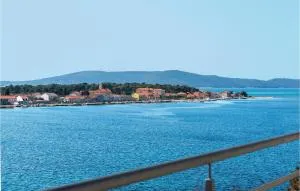 Two-Bedroom Apartment In Brodarica - Krapanj