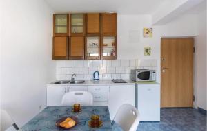 One-Bedroom Apartment In Klek