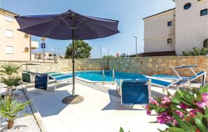 Gorgeous Apartment In Liznjan With Wifi