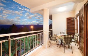 Gorgeous Apartment In Rabac With Kitchen 