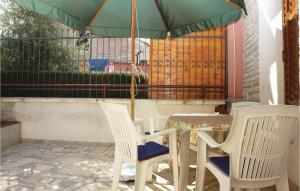 Two-Bedroom Holiday Home In Pula