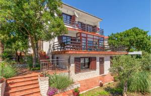 Gorgeous Apartment In Novi Vinodolski