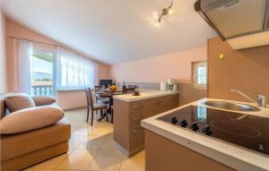 Amazing Apartment In Seline With 1 Bedrooms And Wifi