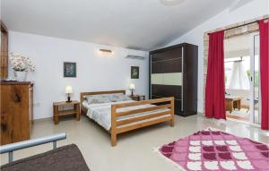 One-Bedroom Apartment In Vir