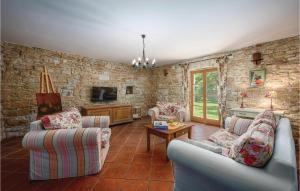 Gorgeous Home In Svetvincenat With Wifi
