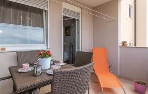 1 Bedroom Beautiful Apartment In Liznjan 