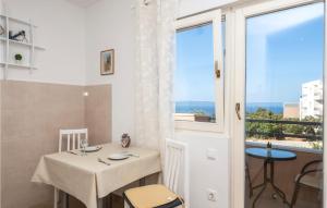 Awesome apartment in Makarska with WiFi