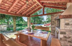 Holiday Home Manjadvorci Iv