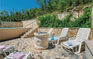 Nice Home In Labin With 5 Bedrooms, Wifi And Outdoor Swimming Pool