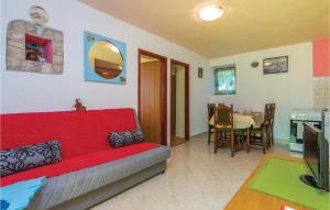 2 Bedroom Beautiful Apartment In Porec 