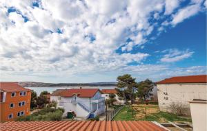 Awesome Home In Rab With 3 Bedrooms And Wifi