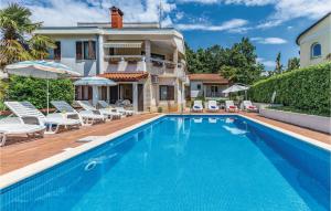 Beautiful Apartment In Porec With 1 Bedrooms, Wifi And Outdoor Swimming Pool