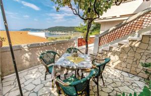 Awesome Apartment In Supetarska Draga With 1 Bedrooms And Wifi