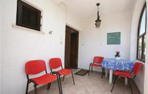 Awesome Apartment In Labin With 2 Bedrooms And Wifi