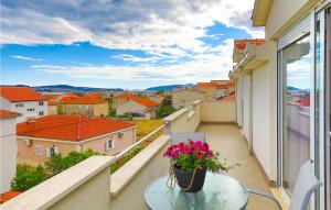 3 Bedroom Gorgeous Apartment In Trogir