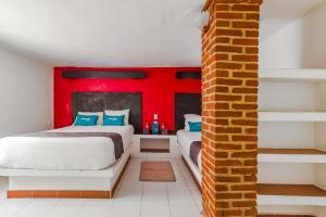 Ayenda Mesón del Río