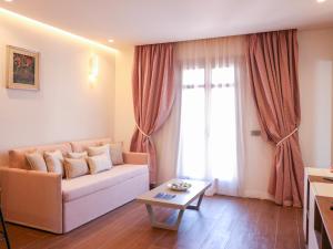Home Avenue Luxury Townhouse