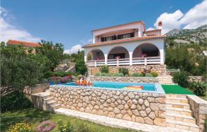 Gorgeous Home In Lukovo Sugarje With Wifi 