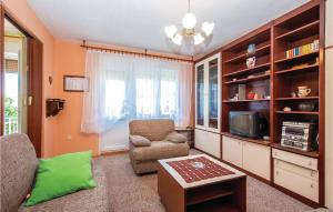 Stunning apartment in Crikvenica w 2 Bedrooms
