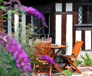 Bonnington Cottage by Bloom Stays