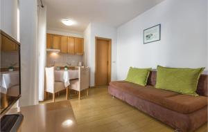 Stunning Apartment In Makarska With Wifi