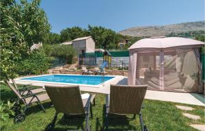 Three Bedroom Apartment in Srinjine