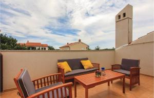 Awesome Apartment In Medulin With 5 Bedrooms And Internet