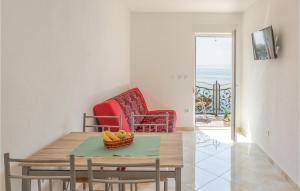 One-Bedroom Apartment In Krvavica