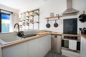 Apartment 10 minutes from the tram and the sea