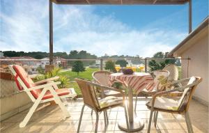 Lovely Apartment In Fazana With House Sea View 