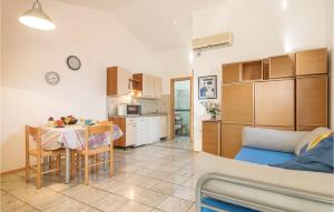 Lovely Apartment In Fazana With House Sea View 