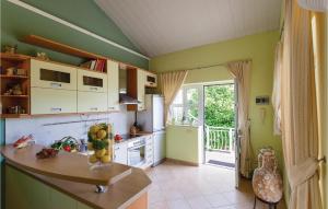 Awesome Apartment In Zaton Mali With 4 Bedrooms And Wifi