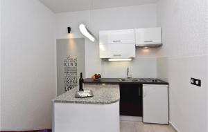 Pet Friendly Apartment In Pula With Wifi